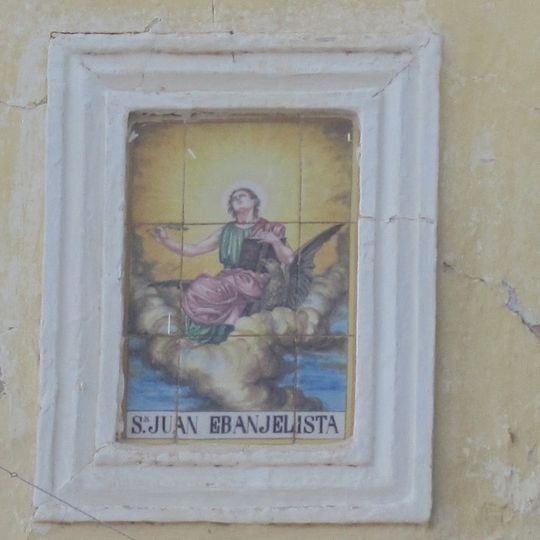 Retablo cerámico de San Juan Evangelista, Avenida del Raval 44
