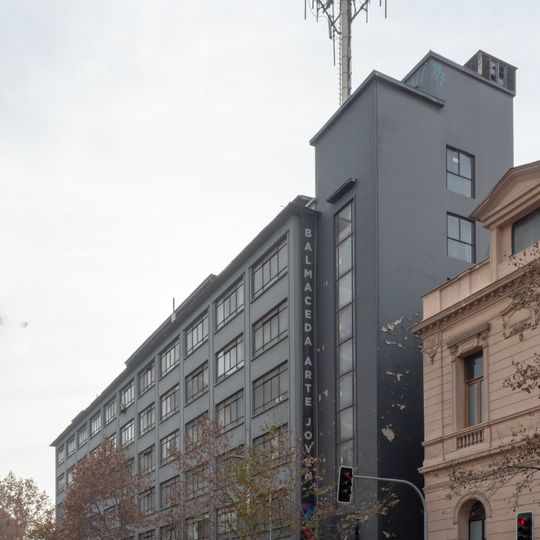 Corporación Cultural Balmaceda 1215