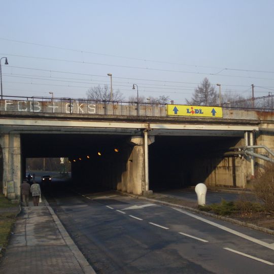 Železniční most přes ulici U Nádraží v Havířově