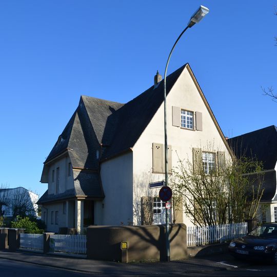 Freistehendes Wohnhaus