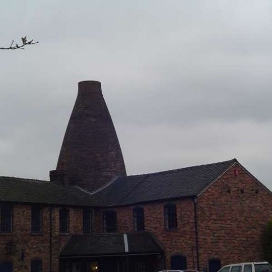 Former Smithfield Pottery And Bottle Oven