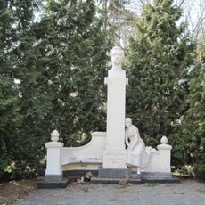 Pomnik Juliusza Słowackiego w Miłosławiu