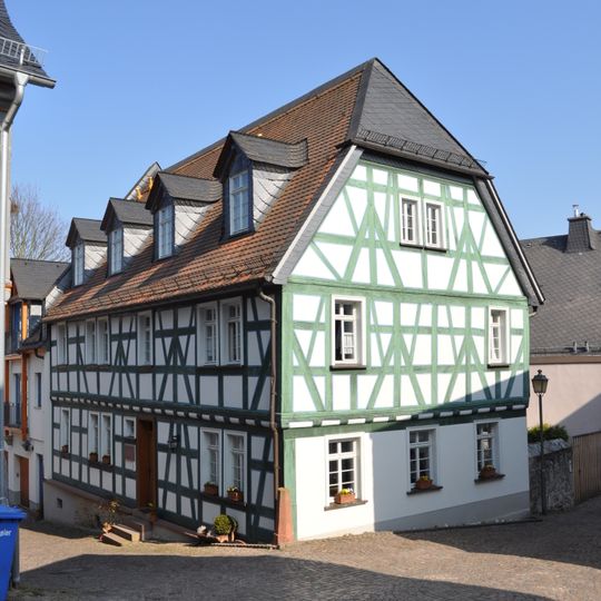 Felix-Lahnstein-Straße 14