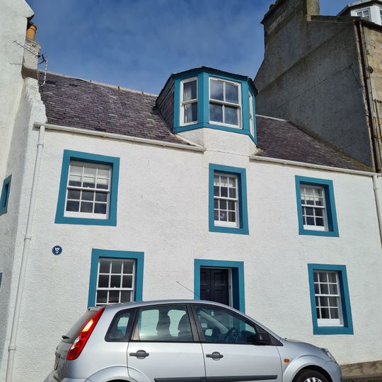 6 Mid Shore, St Monance