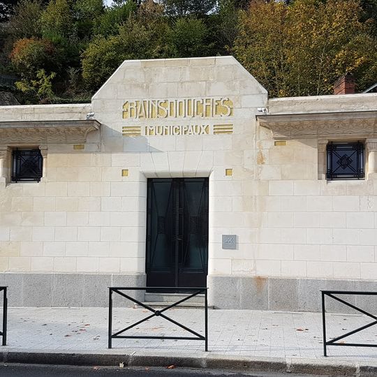 Bains-douches de Laval