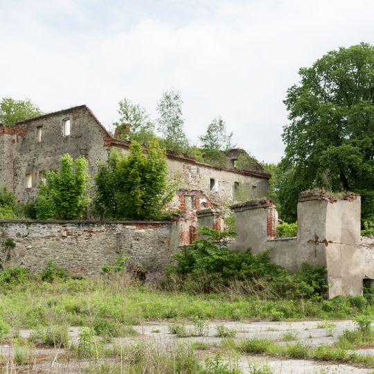 Dwór w Trzebieszowicach