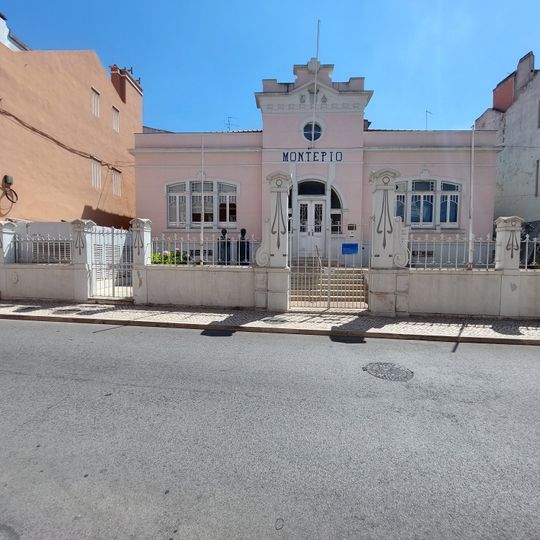 Associação de Socorros Mútuos Rainha D. Leonor