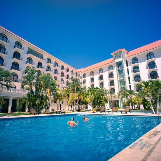 Caracol Plaza