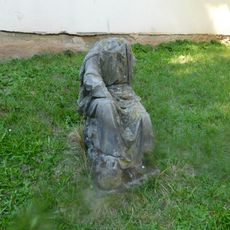 Socha u kostela Nejsvětější Trojice v Českém Brodu