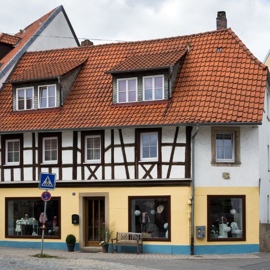 Wohn- und Geschäftshaus