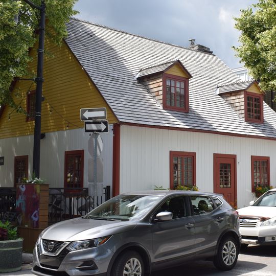 Maison Noël-Roussil