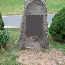 Gedenkstein für die Gefallenen des 1. Weltkrieges Irfersgrüner Straße 2 (gegenüber)