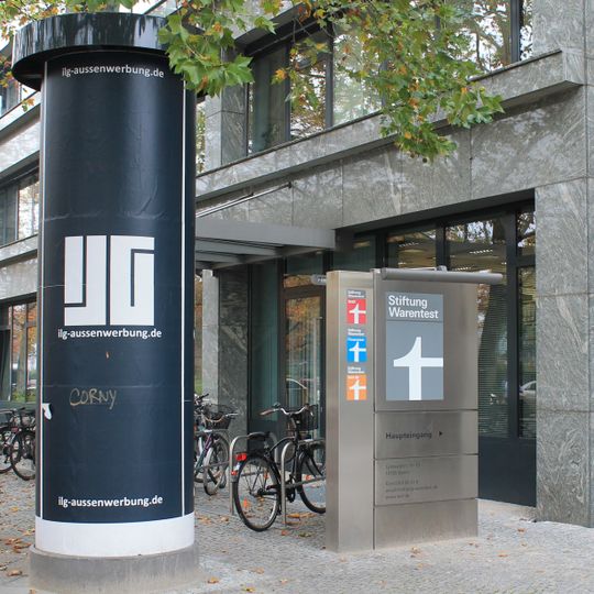 Stiftung Warentest, Bibliothek