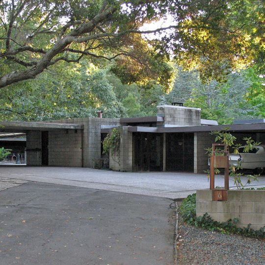 Maynard Buehler House