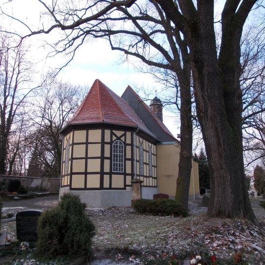 Einzeldenkmale der Sachgesamtheit Friedhofskirche St. Johannis: Kirche, Leichenhalle und einige Grabmale Carsdorfer Straße -