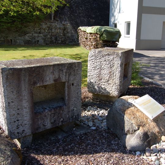 Zwei Widerlager des Schwarzenberger Schwemmkanals