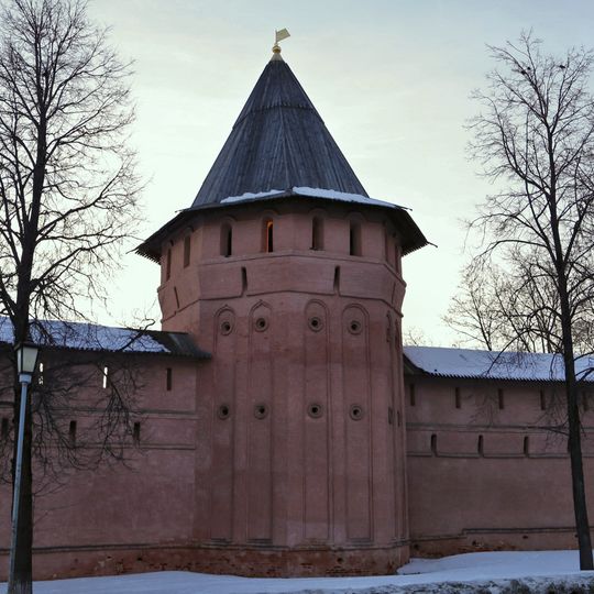 Северная башня восточной стены