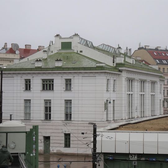 Ehemalige Markthalle und Frachtenbahnhof