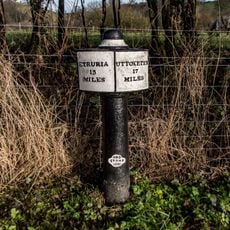 Canal Milepost At Sj 9842 5080