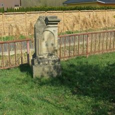 Kříž v Ústecké ulici v Chabařovicích