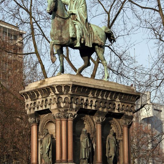Statue équestre de Charlemagne