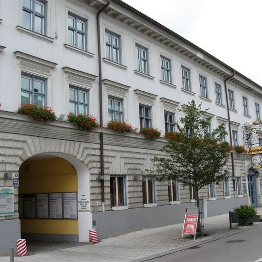 Rosenheimer Straße 6-8