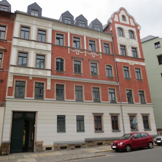 Mietshaus mit Laden in halboffener Bebauung Pleißbachstraße 1