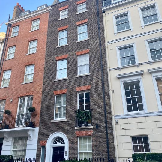 2, Chesterfield Hill W1