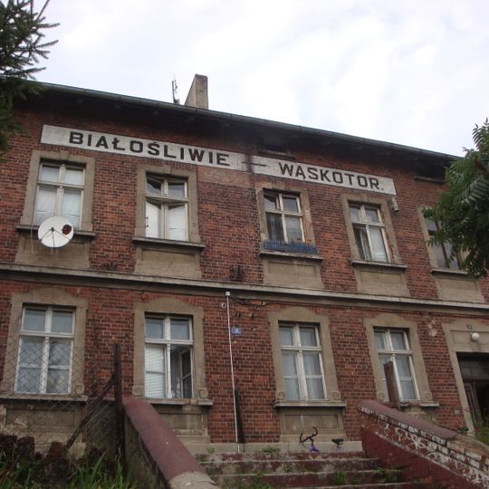 Dworzec, ob. dom mieszkalny