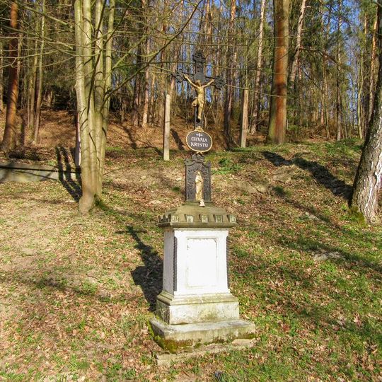 Kříž v Sebranicích u kaple za koupalištěm