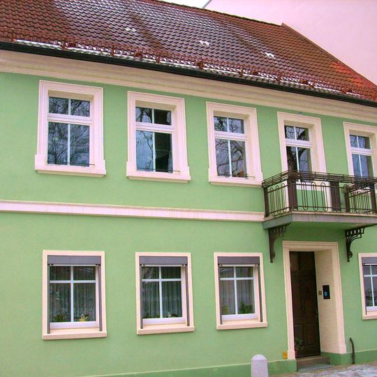 Wohnhaus in ehemals geschlossener Bebauung Rosenstraße 2