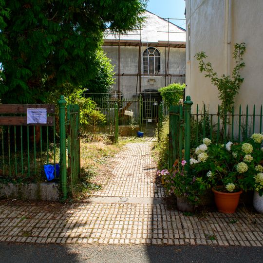 Railings Gates Gate Piers And Section Of Boundary Wall On North Side Of Burial Ground Of Unitarian Chapel Including Lamp Standard To North East