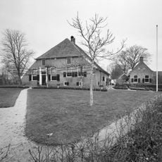 Boerderij met eenvoudig huis