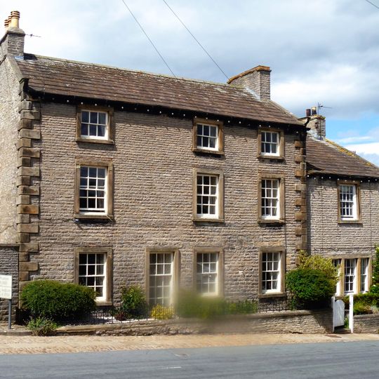 Glasgow House And Gate Piers