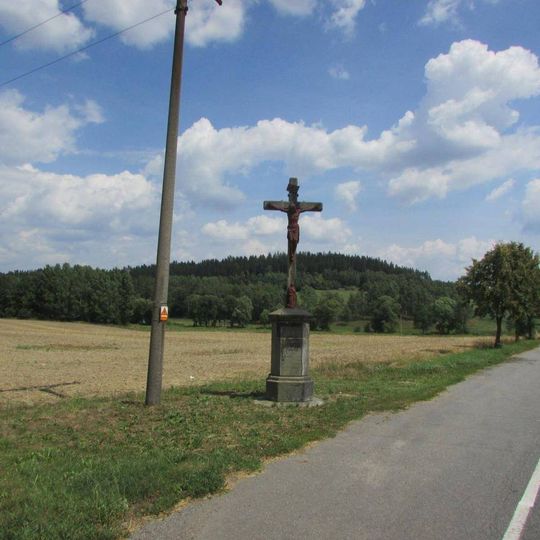 Kříž na východním okraji Batelova u silnice do Dolní Cerekve
