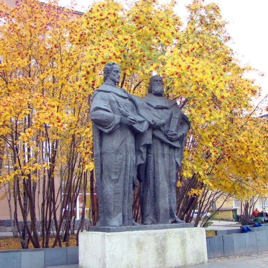 Kirill va Mefodiy haykali