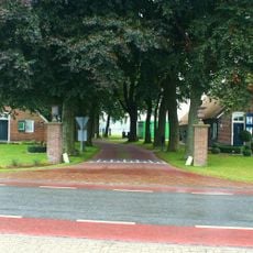 Huis Morren brick gateposts