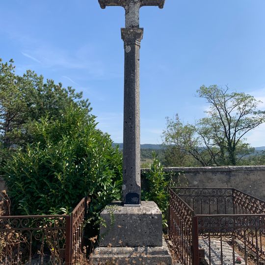 Cemetery cross of Hautecourt