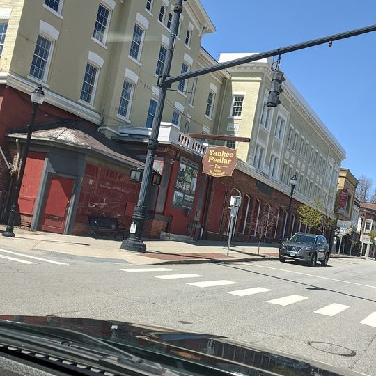 Yankee Pedlar Inn
