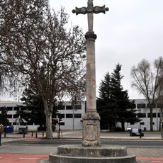 Whipping post, pillory