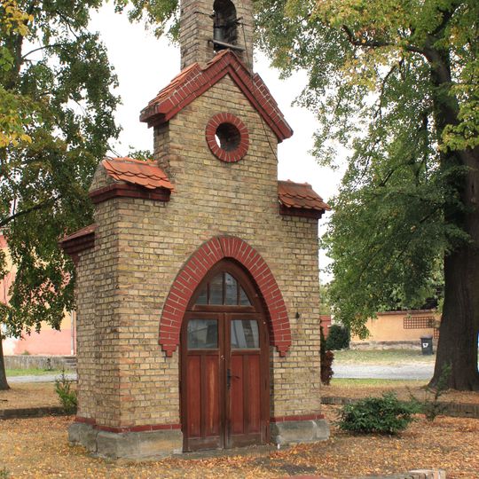 Kaple na návsi ve Vysoké Libni