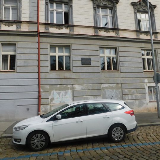 Pamětní deska A. A. Archangelského na domě Koperníkova 1122/1 v Praze