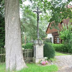 Kříž v ulici Ke Koupališti v Dolních Křečanech