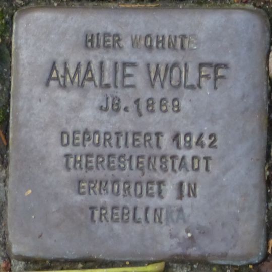 Stolperstein en memoria de Amalie Wolff