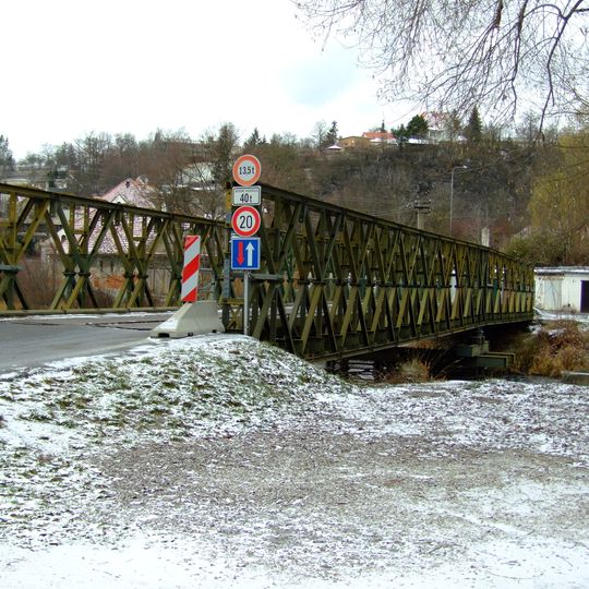 Most ulice U Poráků přes Vltavu v Českém Krumlově