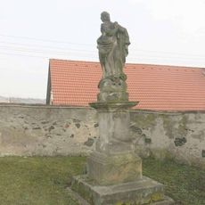 Socha Panny Marie u kostela v Brozánkách