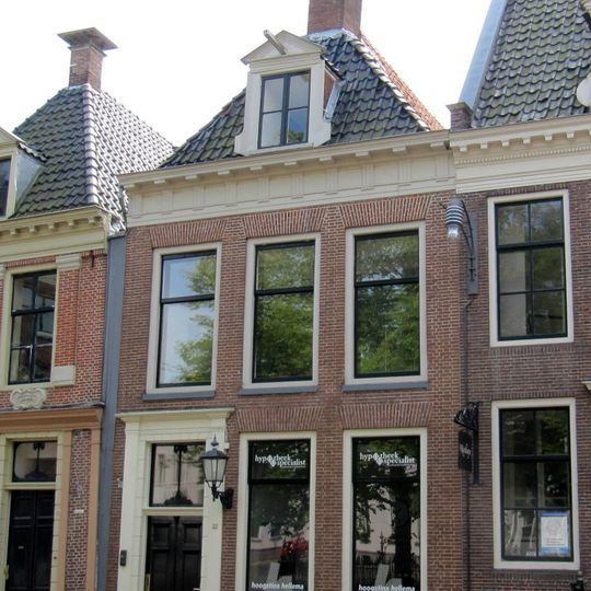 Raadhuisplein 32, Leeuwarden