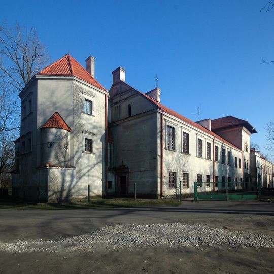Castle in Byki