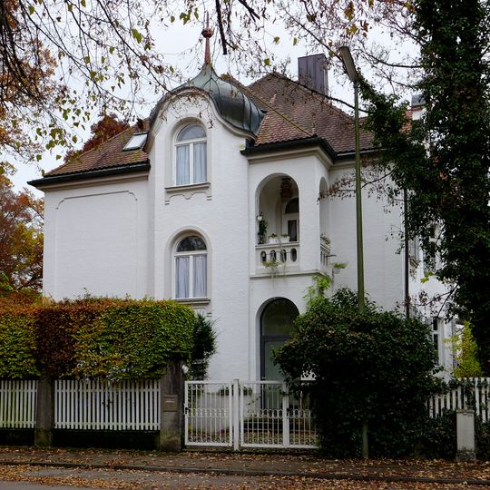 Heinrich-Vogl-Straße 9