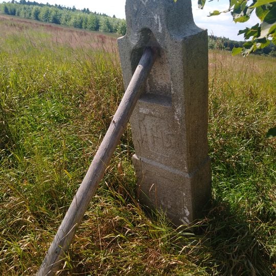 Kamenná kaplička u Borovnice